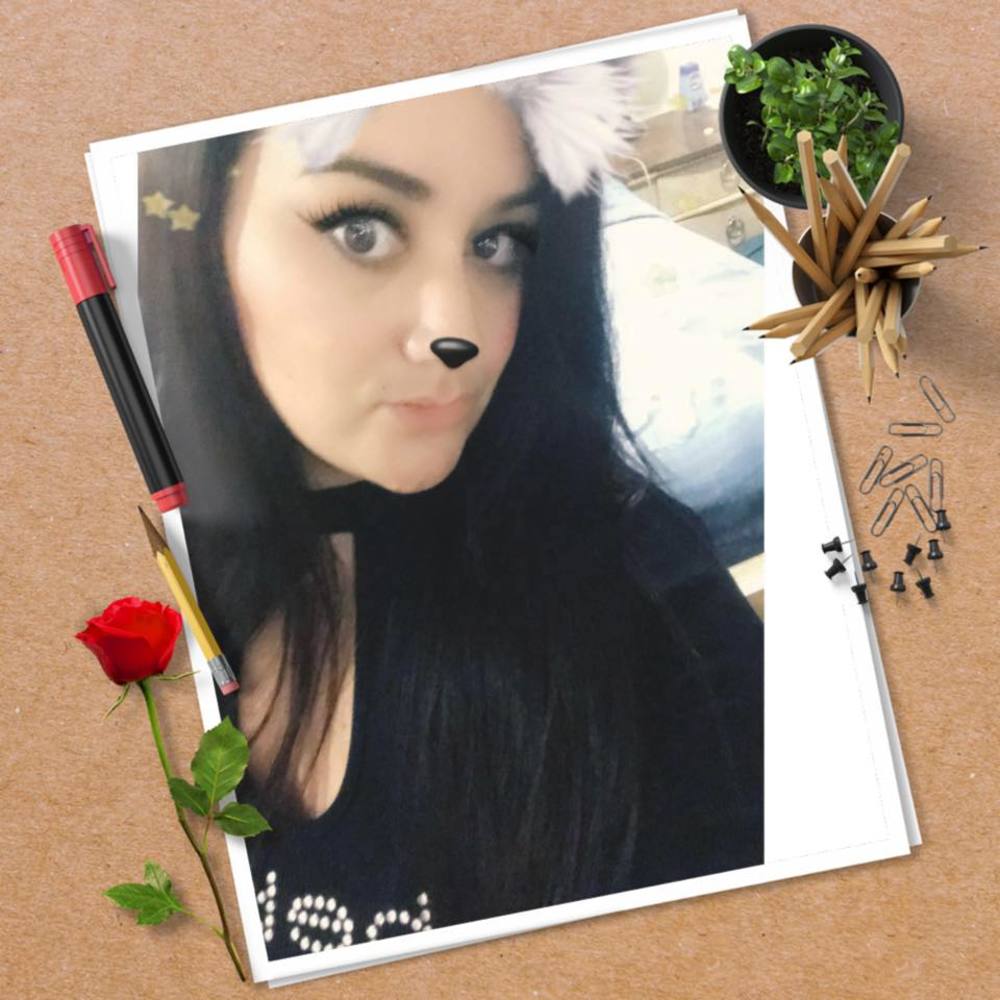 Meet your Posher, Estela